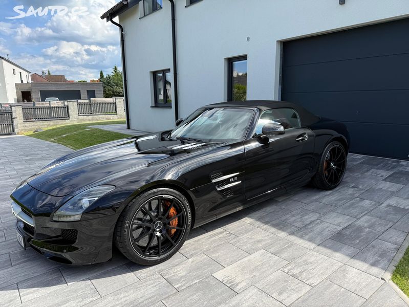 Mercedes-Benz SLS AMG, V8 Roadster Keramické brzdy